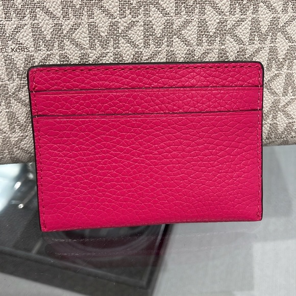 MICHAEL KORS
Reed Large Pebbled Leather Card Holder Case
Electric Pink 
NWT - Picture 6 of 16
